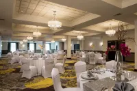 Crowne Plaza Chicago SW - Burr Ridge Hotels in Downers Grove Township