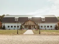 Welcome to The Huron Host in Port Austin! ヒューロンのホテル