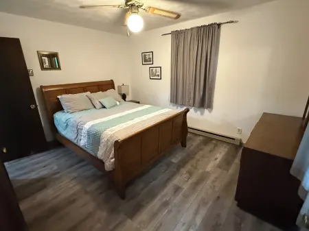 Your Private Country Escape 1/2 Mile from Rend Lake – A Hidden Gem!