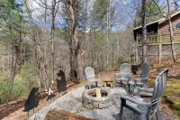 Blue Ridge Cozy Cabin in the Woods w/ Hot Tub! - 3-Star