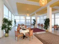Hotel Adria - Desayuno
