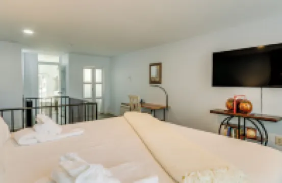 Dtwn at Your Door Historic Frederick Gem with Yard!