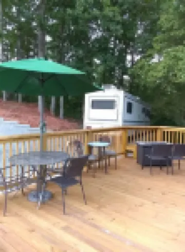 "Nomad" tiny home on 11 acre park-like farm