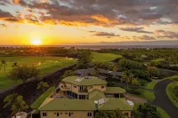 Grand Hawaiian Retreat–Volcano & Golf Course Views, Beach Club, Pool, Golf Carts