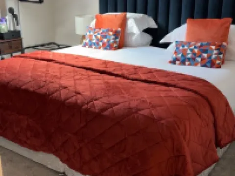 The courtyard bar, kitchen, rooms Hoteles en Falkirk