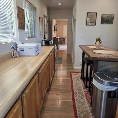 Peaceful retreat in the woods close to town