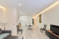 Apartamentos Catedral Palace by gaiarooms