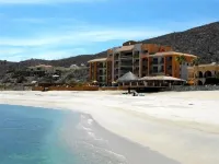Casa Bella Beachfront. in Town. White Sandy Beaches & Palmas Pickleball Nextdoor