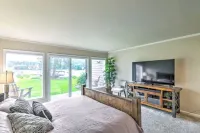 Waterfront Condo, Flathead Lake and Mountain Views!