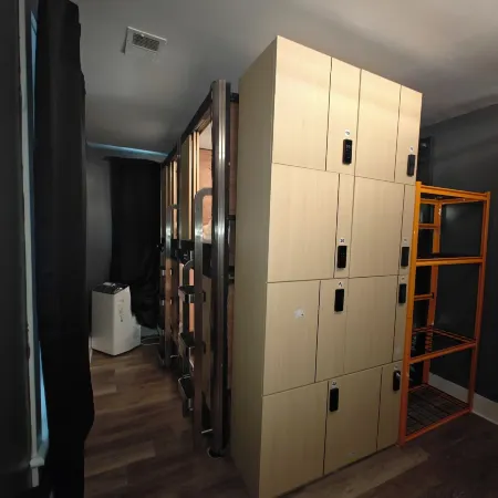 I Street Capsule Hostel