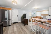 Charming 3BR Apt 1 Mile From Downtown Westerly. Short Drive to Mystic & Casinos. Hotels in Pawcatuck