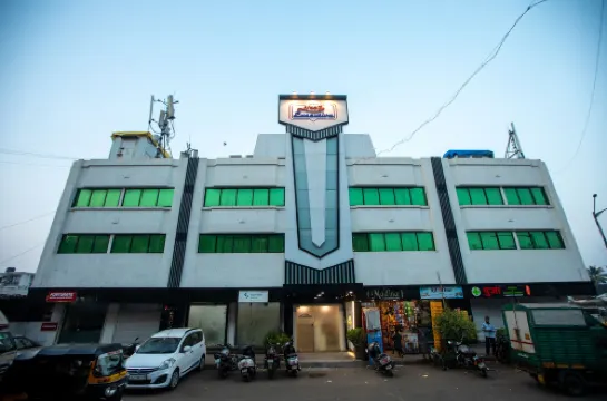 靠近T2機場的Naaz行政酒店