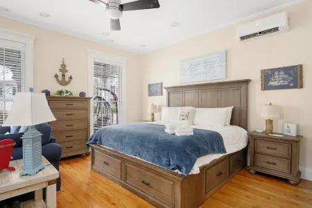 Huge Studio on State St. Bristol - On parade route