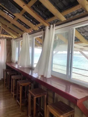 Oceanfront, 3-bedroom house in Secluded, Paradise Отели рядом с Аэропорт Бокас Дэль Торо