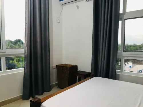 Spacious 1-bedroom rental unit next to the beach