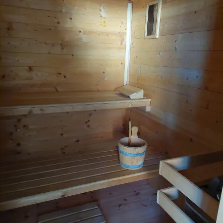 Vacation with dog / hunting / golfing / spa vacation