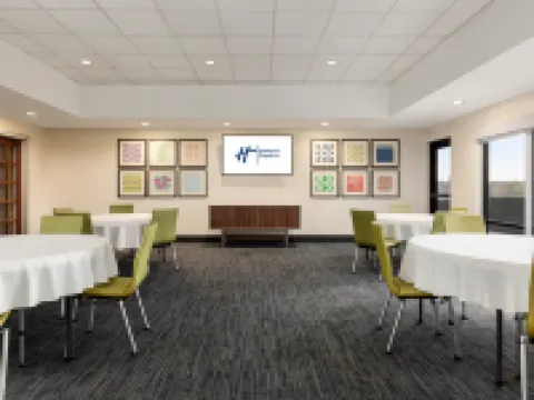 Holiday Inn Express & Suites LEXINGTON NW-THE VINEYARD by IHG Hotels in Davidson County