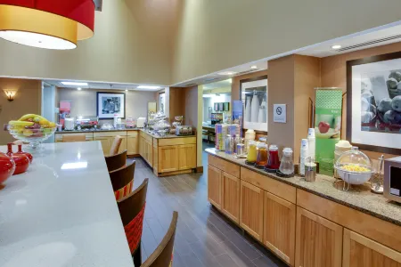 Hampton Inn Chester Отели в г. Бермуда