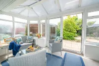 Lovely Two Bedroom Bungalow In Bembridge Isle of Wight Close To Village, Beaches Hotel a Bembridge