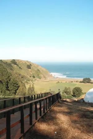 Ecoglamping accommodation with Hot Tub and panoramic ocean view