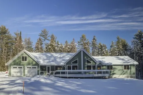 Roomy 5-bedroom house, WiFi, AC in cute Carroll / Twin Mountain, White Mountains