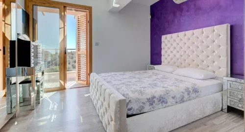 Nestled in the greenery and coolness of the woods Hotels in Leggiuno