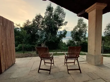 New apartment with garden in a rural house with sea views Отели в г. Эа