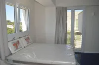 Rosemary studio apartment 20m from the free beach, ideal for a seaside getaway.