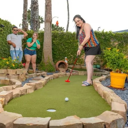 Luxury Island Retreat: Pool, Grotto, Slide, Spa, Mini Golf, Sauna, Sleeps 21