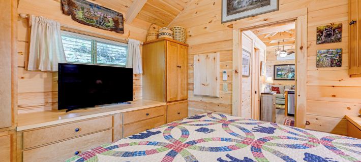 Franklin Cabin w/ Creek Access: Hike & Fish! Hotels in Cowee