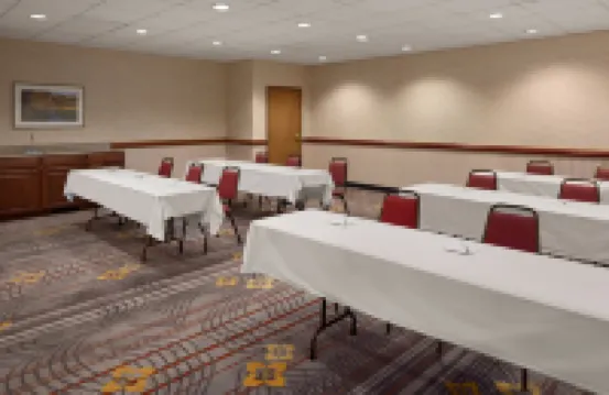 Hampton Inn & Suites Detroit/Sterling Heights