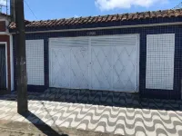 A cozy house 5 minutes from the beach.