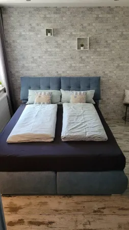 Beautiful apartment, on the first floor of my own home, with garden access and pool Отели в г. Анхальт-Биттерфельд