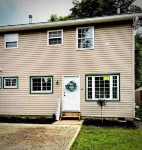 Charming 3-bedroom bungalow in delightful Edinboro with AC, WiFi Hotels in Edinboro