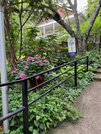 Decatur Garden Studio Apartment