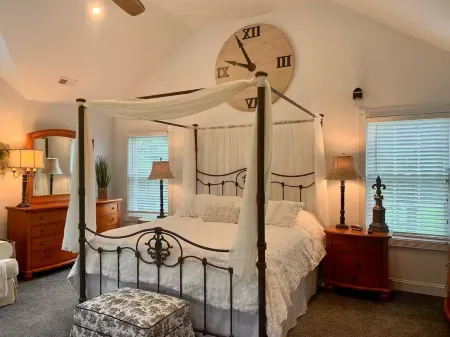 Charming spacious 4+bdrm Cape May Beach House WOW