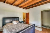 Spacious 5-bedroom house with WiFi and AC in charming Bucks County PA