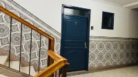Large apartment with Rooftop in a private, secure, family-friendly building! Hotels in Al Aaroui