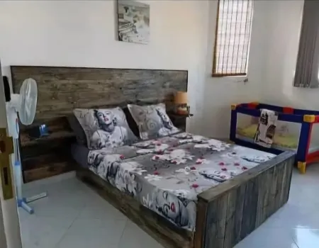 New apartment with swimming pool in downtown Tlemcen. Very quiet neighborhood. Отели в г. Тлемсен