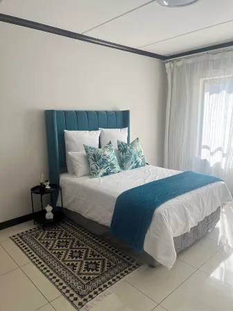 Spacious, modern & cosy Отели рядом с достопримечательностью «Dainfern»