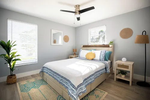 Charming 3-bedroom villa with AC, WiFi in tranquil Naples