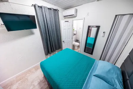 Total disconnection in a space full of peace