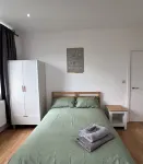 Newly furnished studio in Borehamwood Hotels in Hertsmere District