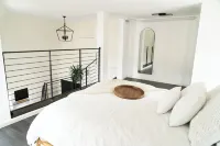 The New Hope Loft Walkable & Serene