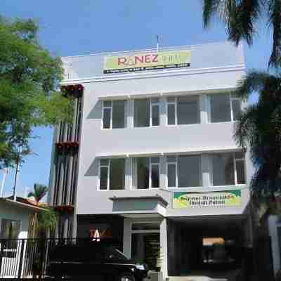 Ranez Inn Hotel Exterior