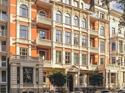 Hotel Alsterblick Hotels near Alster Lakes