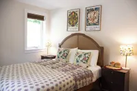 Luxury Home, Lakefront Sunsets, Gorgeous Views with Optional Thanksgiving Dinner