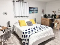 Charming Guest suite Charlotte Speedway retreat in brilliant Harrisburg. A.C.E. Academy附近的飯店