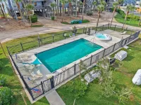 The Crane's Nest: Charming Waterfront Retreat - Uima-altaat