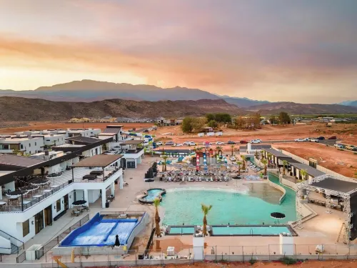 The Gathering Place l Private Spa l Sleeps 12